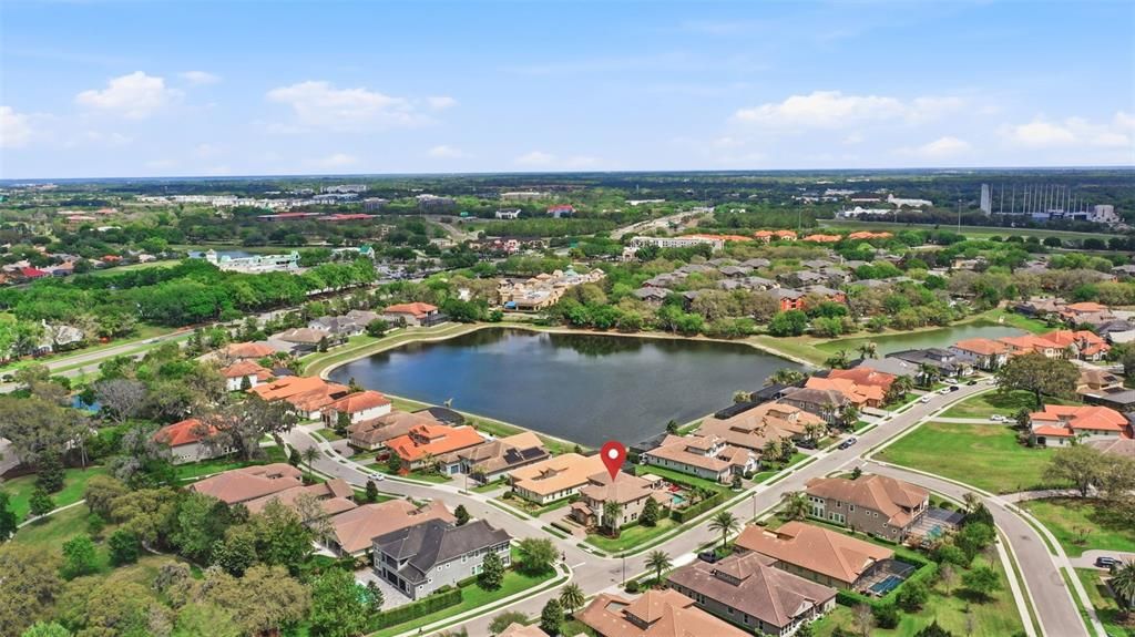 Activo con contrato: $1,595,000 (5 camas, 4 baños, 4294 Pies cuadrados)