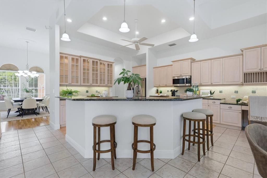 Activo con contrato: $1,690,000 (4 camas, 3 baños, 3414 Pies cuadrados)