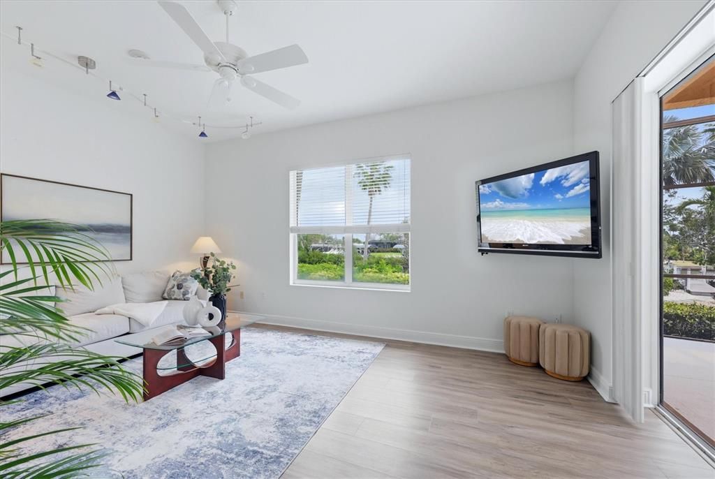 Activo con contrato: $1,690,000 (4 camas, 3 baños, 3414 Pies cuadrados)