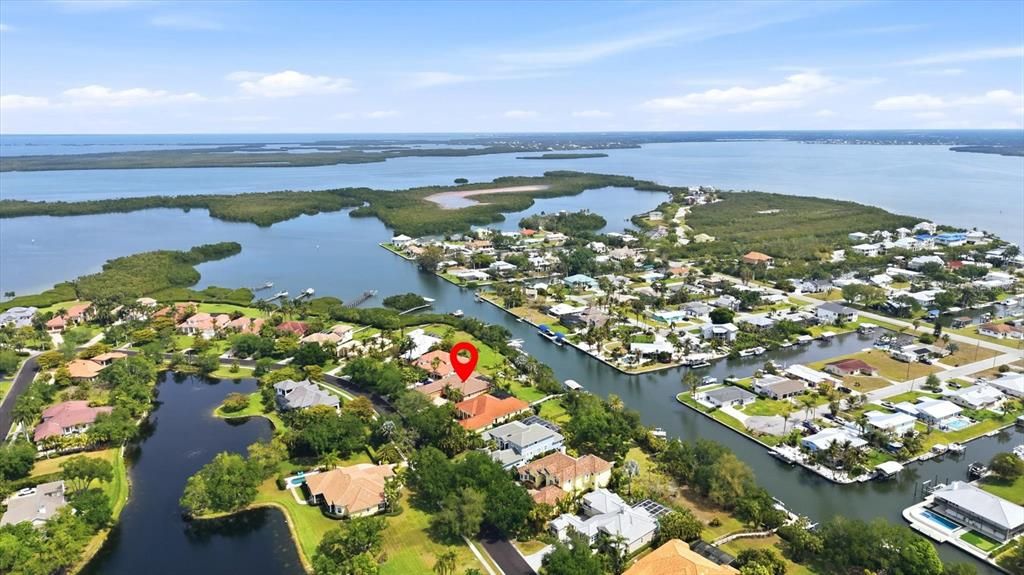 Activo con contrato: $1,690,000 (4 camas, 3 baños, 3414 Pies cuadrados)