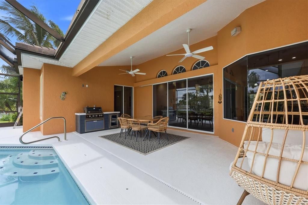 Activo con contrato: $1,690,000 (4 camas, 3 baños, 3414 Pies cuadrados)