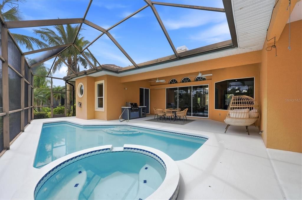 Activo con contrato: $1,690,000 (4 camas, 3 baños, 3414 Pies cuadrados)