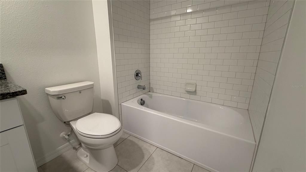 For Rent: $2,100 (3 beds, 2 baths, 1634 Square Feet)