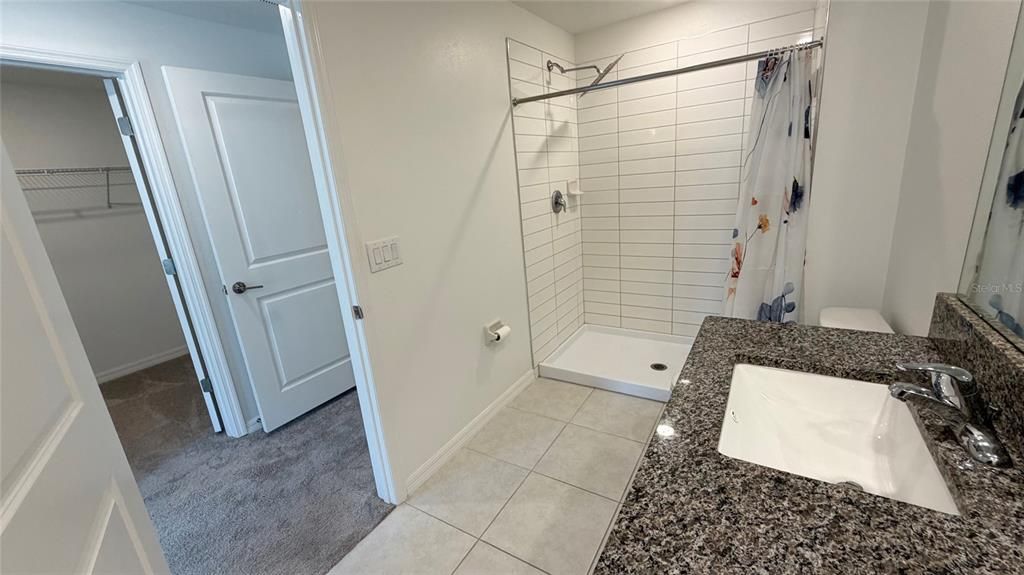 For Rent: $2,100 (3 beds, 2 baths, 1634 Square Feet)