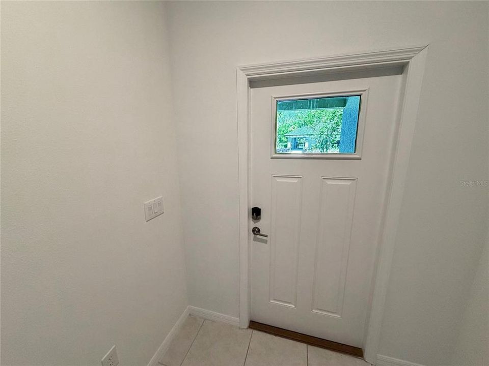 For Rent: $2,100 (3 beds, 2 baths, 1634 Square Feet)