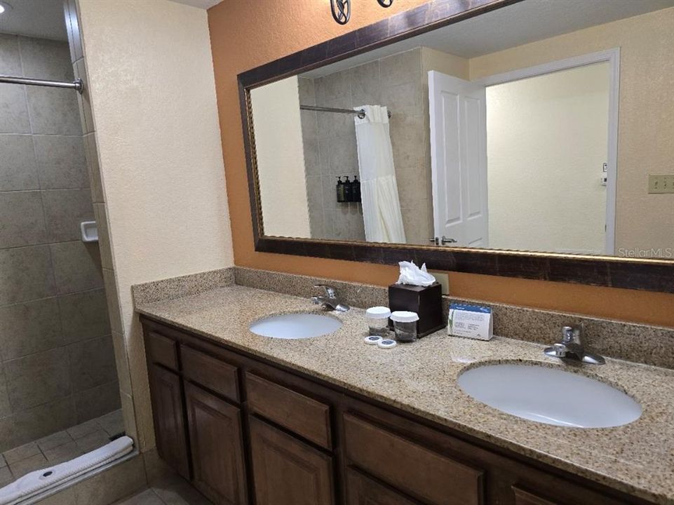 En Venta: $250,000 (3 camas, 2 baños, 1200 Pies cuadrados)