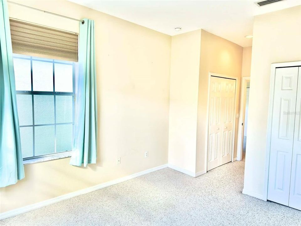 Под контрактом: $289,900 (3 спален, 2 ванн, 1802 Квадратных фут)
