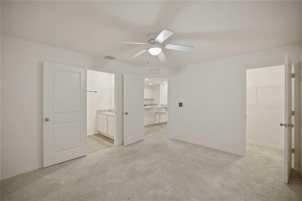 For Sale: $232,000 (3 beds, 2 baths, 1272 Square Feet)