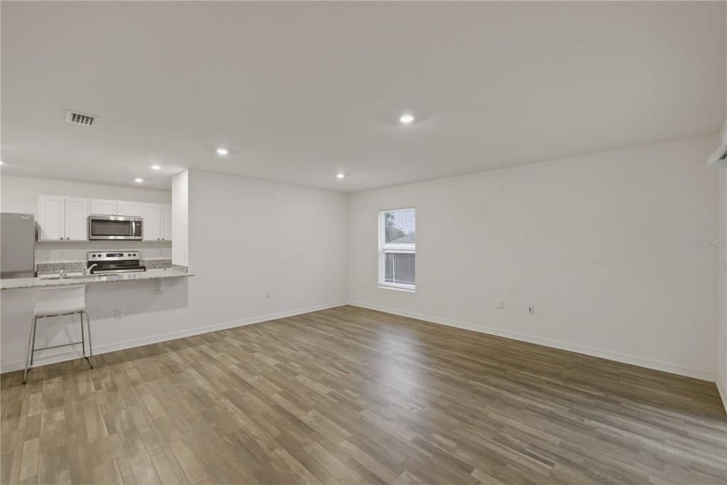 For Sale: $232,000 (3 beds, 2 baths, 1272 Square Feet)