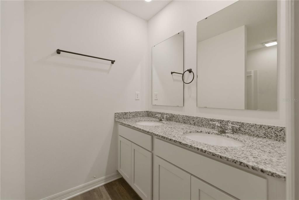 For Sale: $232,000 (3 beds, 2 baths, 1272 Square Feet)