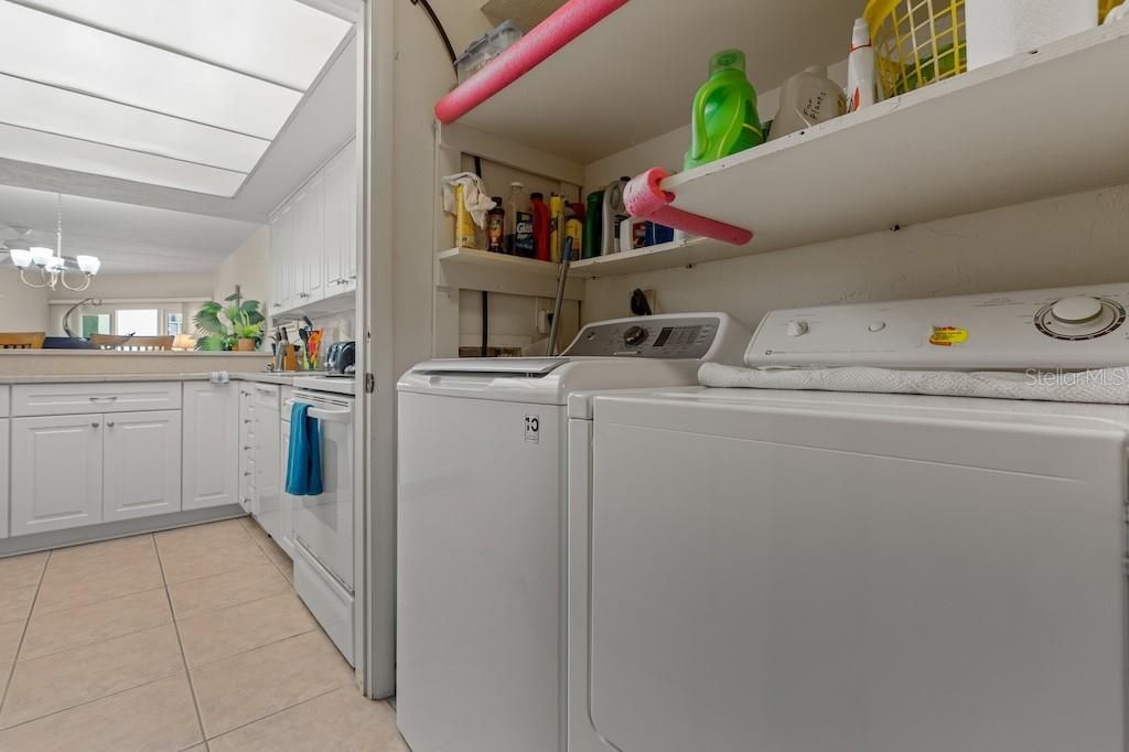 En Venta: $450,000 (2 camas, 2 baños, 1350 Pies cuadrados)