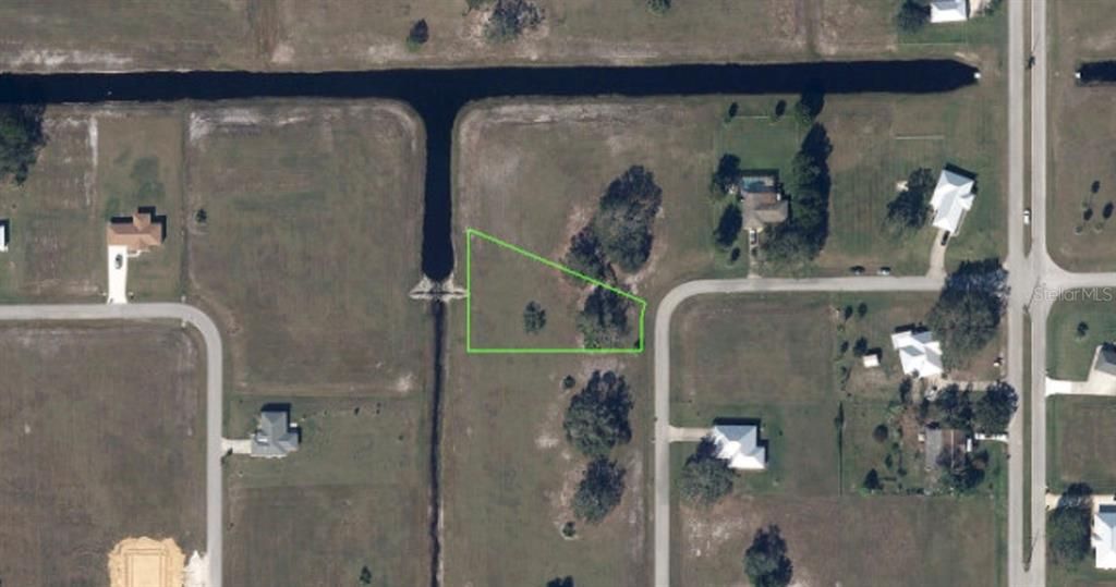 En Venta: $40,000 (0.55 acres)