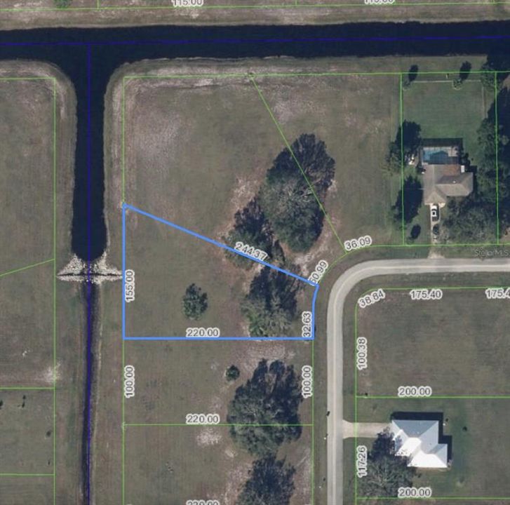 En Venta: $40,000 (0.55 acres)