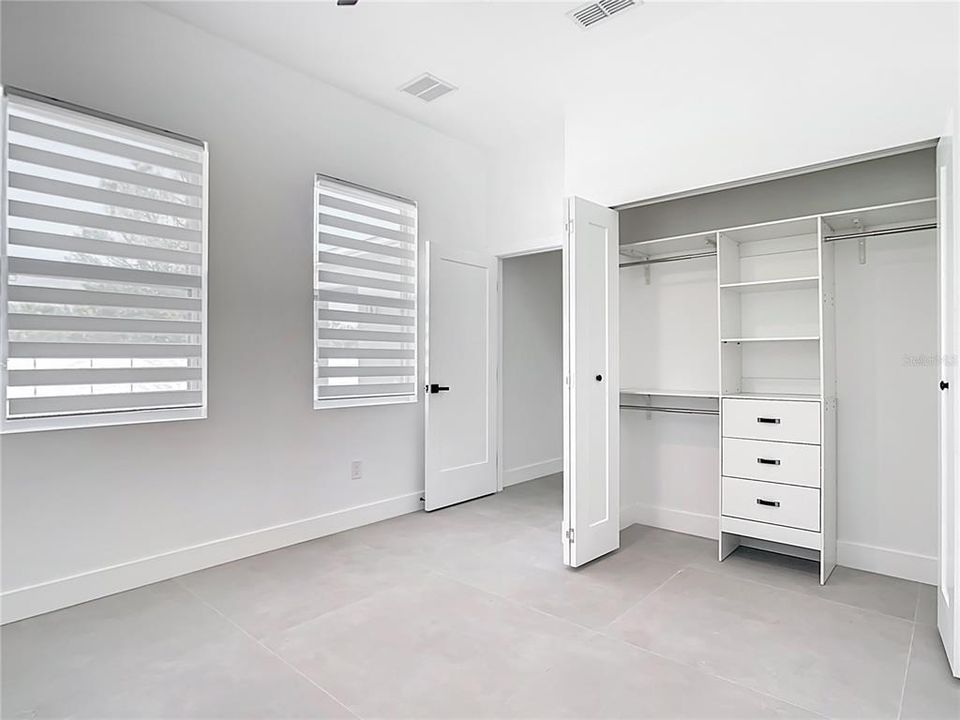 В аренду: $3,100 (5 спален, 2 ванн, 2580 Квадратных фут)