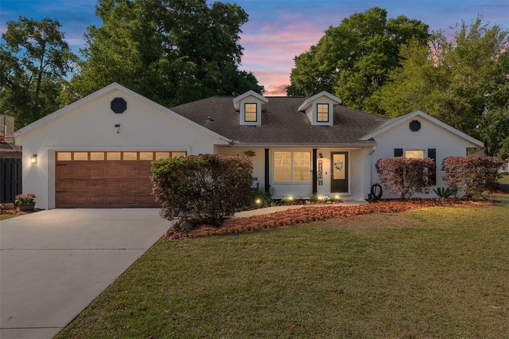 For Sale: $389,000 (4 beds, 3 baths, 1907 Square Feet)
