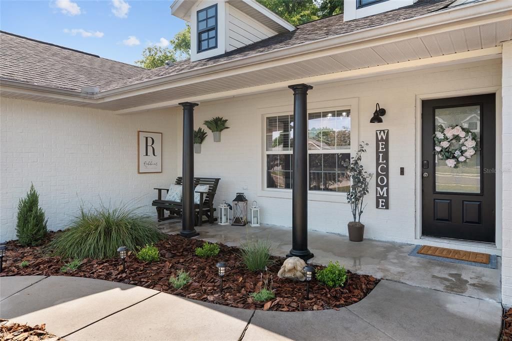 For Sale: $389,000 (4 beds, 3 baths, 1907 Square Feet)