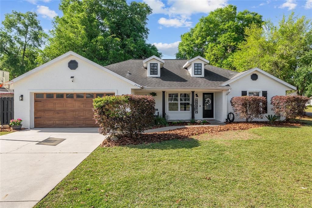 For Sale: $389,000 (4 beds, 3 baths, 1907 Square Feet)