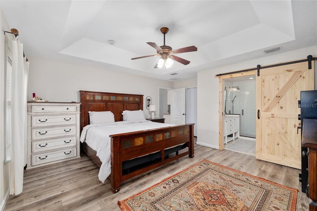 For Sale: $389,000 (4 beds, 3 baths, 1907 Square Feet)