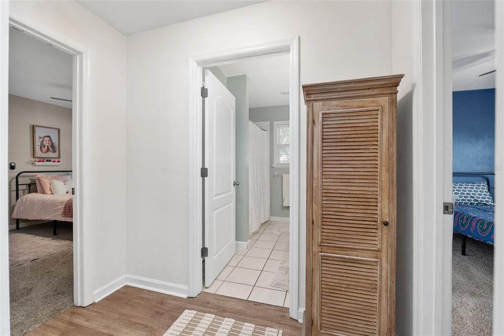 For Sale: $389,000 (4 beds, 3 baths, 1907 Square Feet)