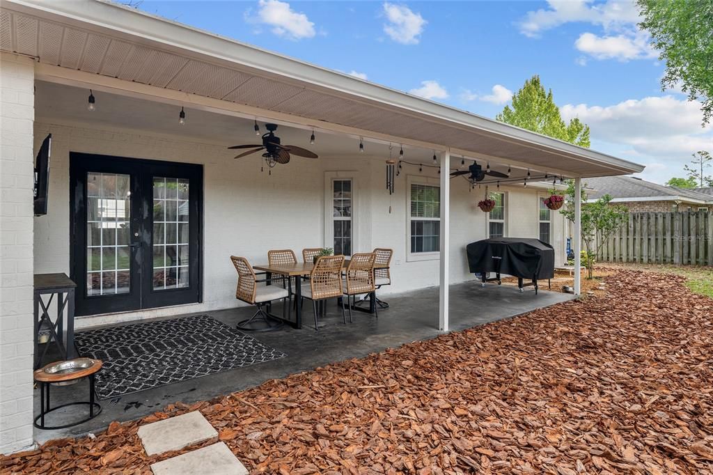 For Sale: $389,000 (4 beds, 3 baths, 1907 Square Feet)
