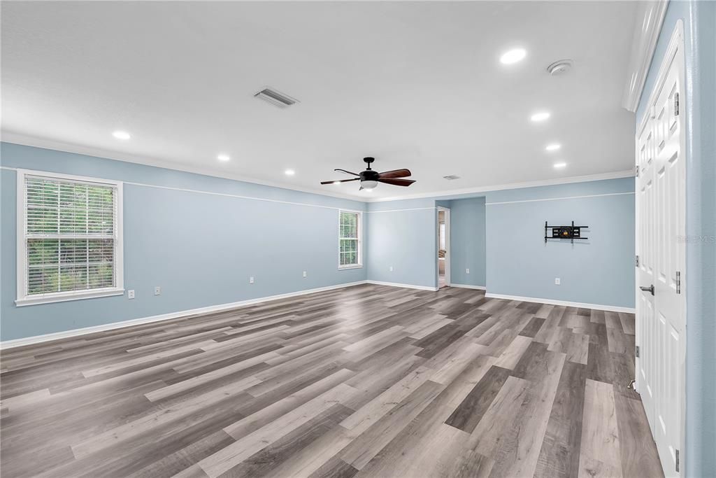 For Sale: $625,000 (4 beds, 2 baths, 3534 Square Feet)