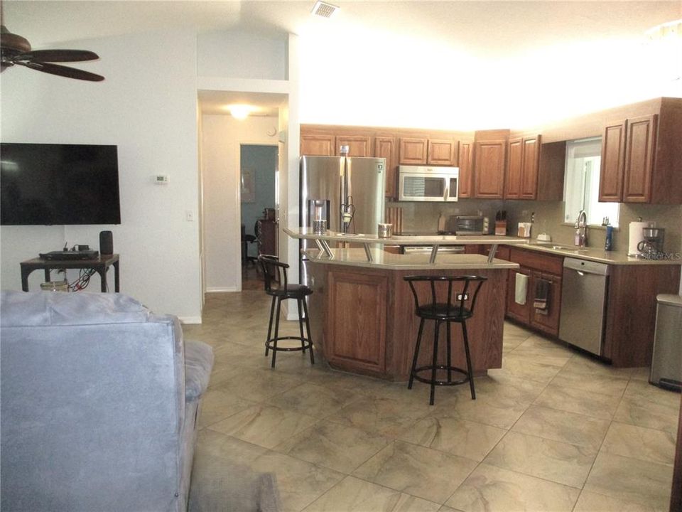 For Sale: $259,000 (2 beds, 2 baths, 1398 Square Feet)