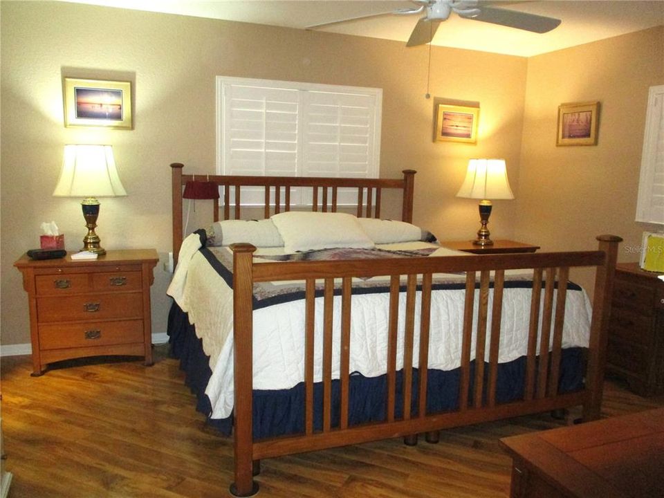 For Sale: $259,000 (2 beds, 2 baths, 1398 Square Feet)