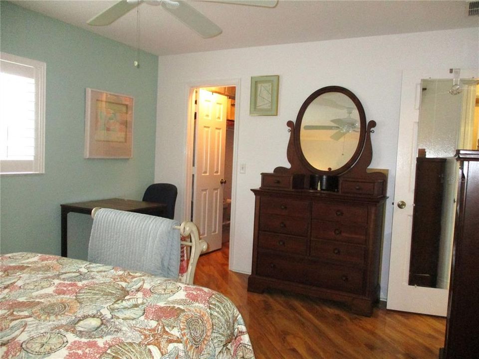 For Sale: $259,000 (2 beds, 2 baths, 1398 Square Feet)