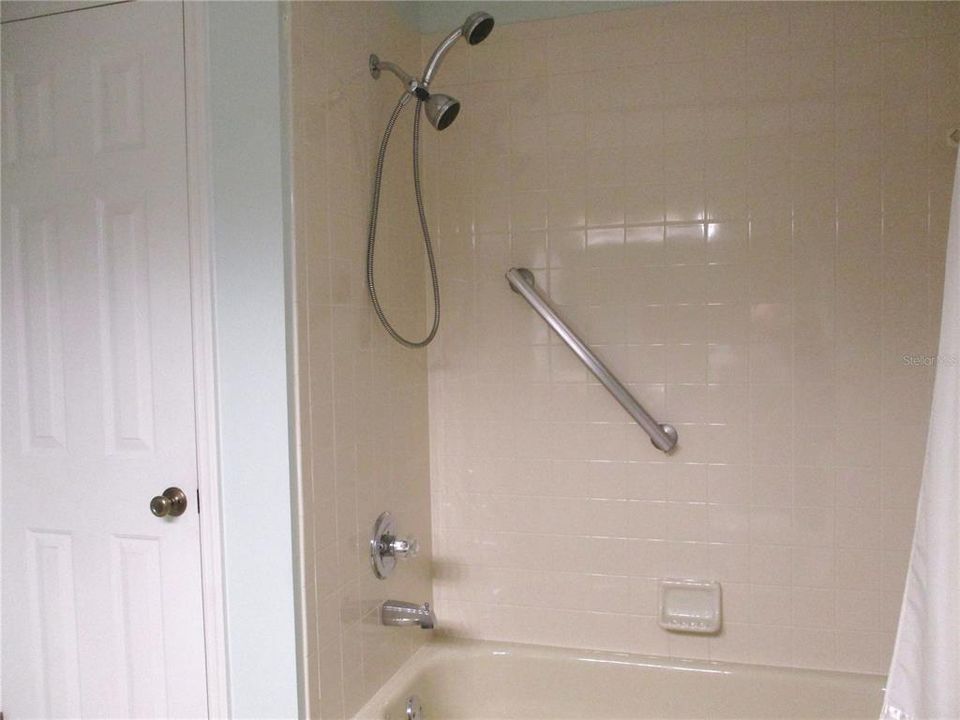 For Sale: $259,000 (2 beds, 2 baths, 1398 Square Feet)