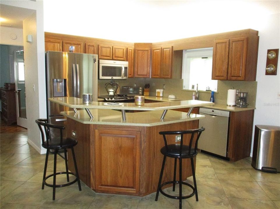 For Sale: $259,000 (2 beds, 2 baths, 1398 Square Feet)