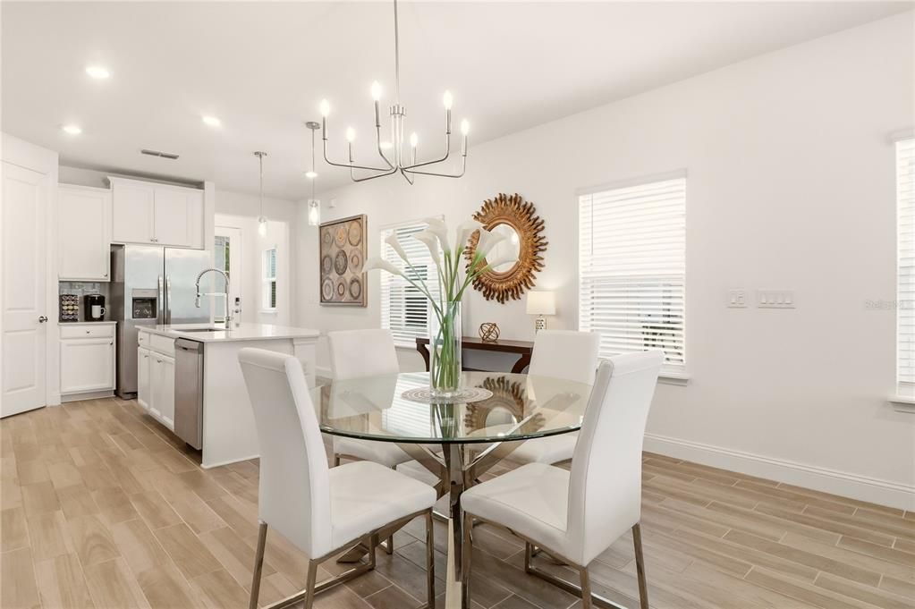 For Sale: $439,000 (2 beds, 2 baths, 1710 Square Feet)
