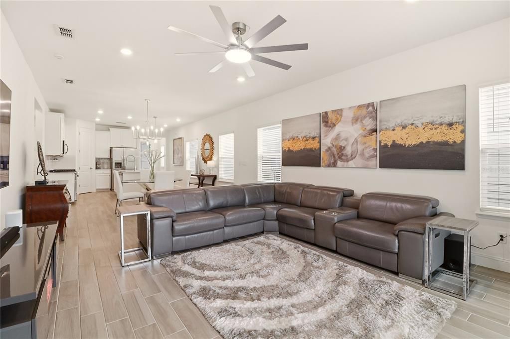 For Sale: $439,000 (2 beds, 2 baths, 1710 Square Feet)