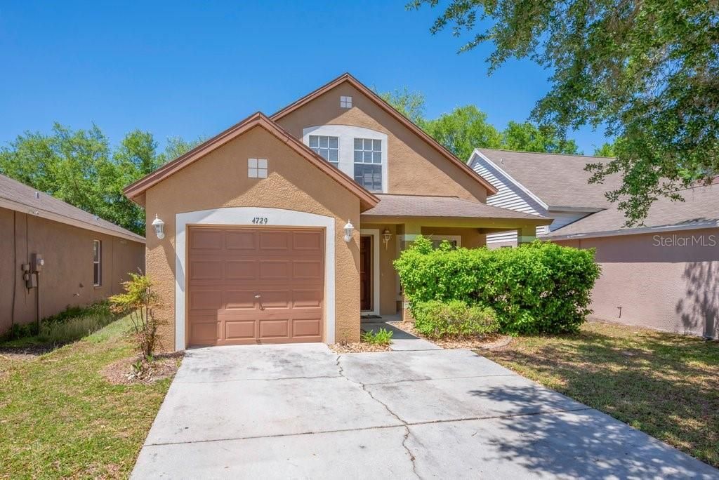 Active With Contract: $2,000 (4 beds, 2 baths, 1438 Square Feet)