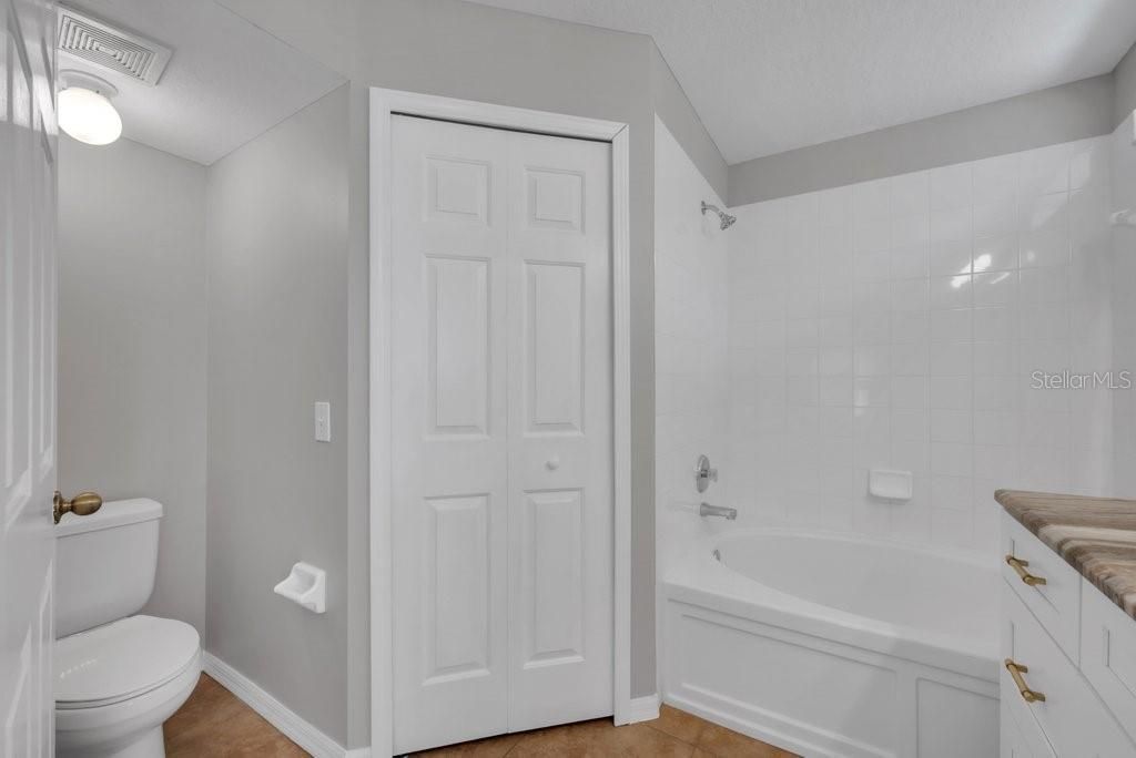 Active With Contract: $2,000 (4 beds, 2 baths, 1438 Square Feet)