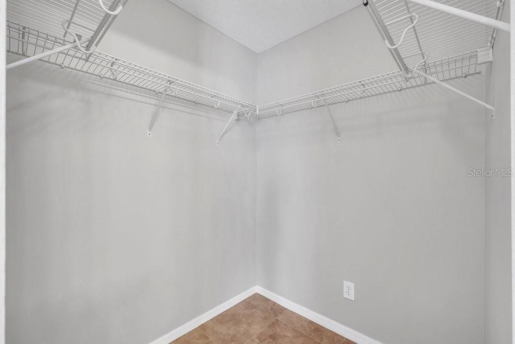 Active With Contract: $2,000 (4 beds, 2 baths, 1438 Square Feet)