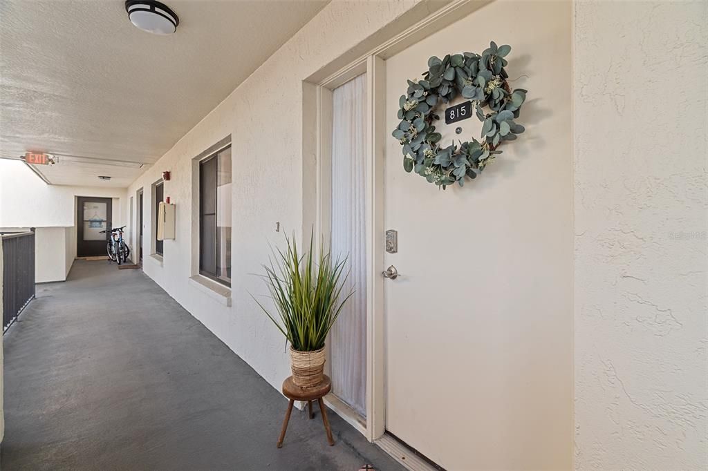 For Sale: $235,000 (2 beds, 2 baths, 1023 Square Feet)