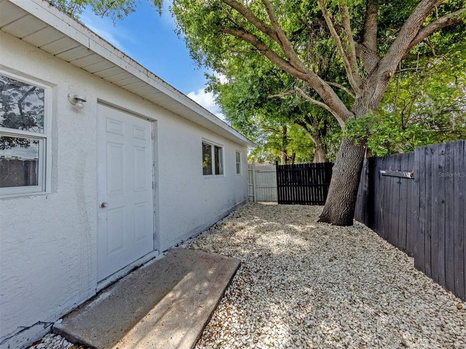 For Sale: $575,000 (8 beds, 0 baths, 2756 Square Feet)