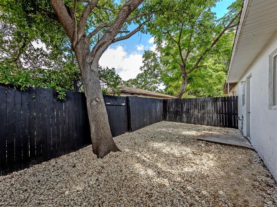 For Sale: $575,000 (8 beds, 0 baths, 2756 Square Feet)
