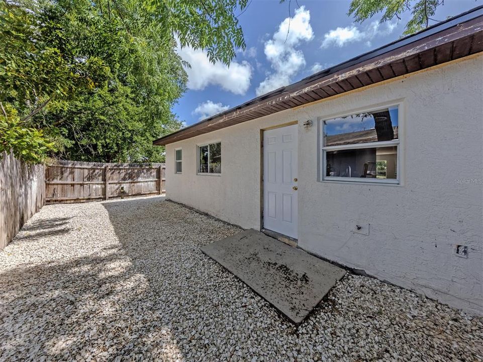 For Sale: $575,000 (8 beds, 0 baths, 2756 Square Feet)