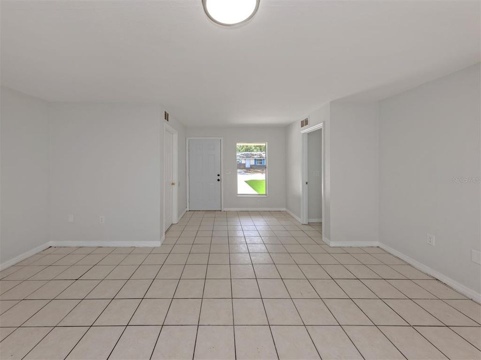 For Sale: $575,000 (8 beds, 0 baths, 2756 Square Feet)