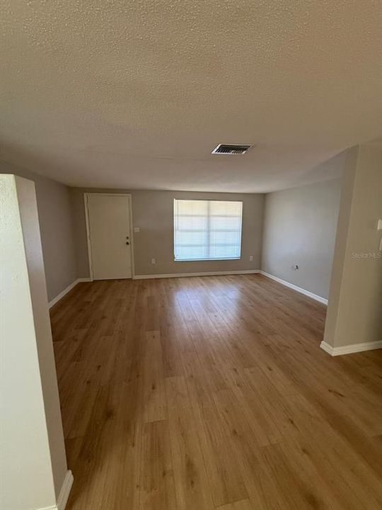 For Rent: $2,100 (3 beds, 2 baths, 1063 Square Feet)