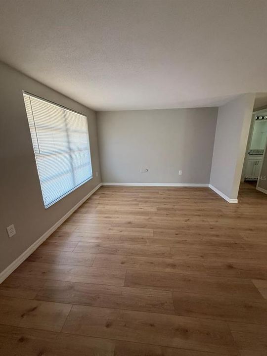 For Rent: $2,100 (3 beds, 2 baths, 1063 Square Feet)