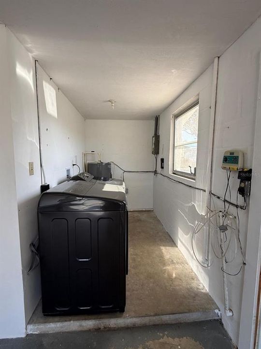 For Rent: $2,100 (3 beds, 2 baths, 1063 Square Feet)