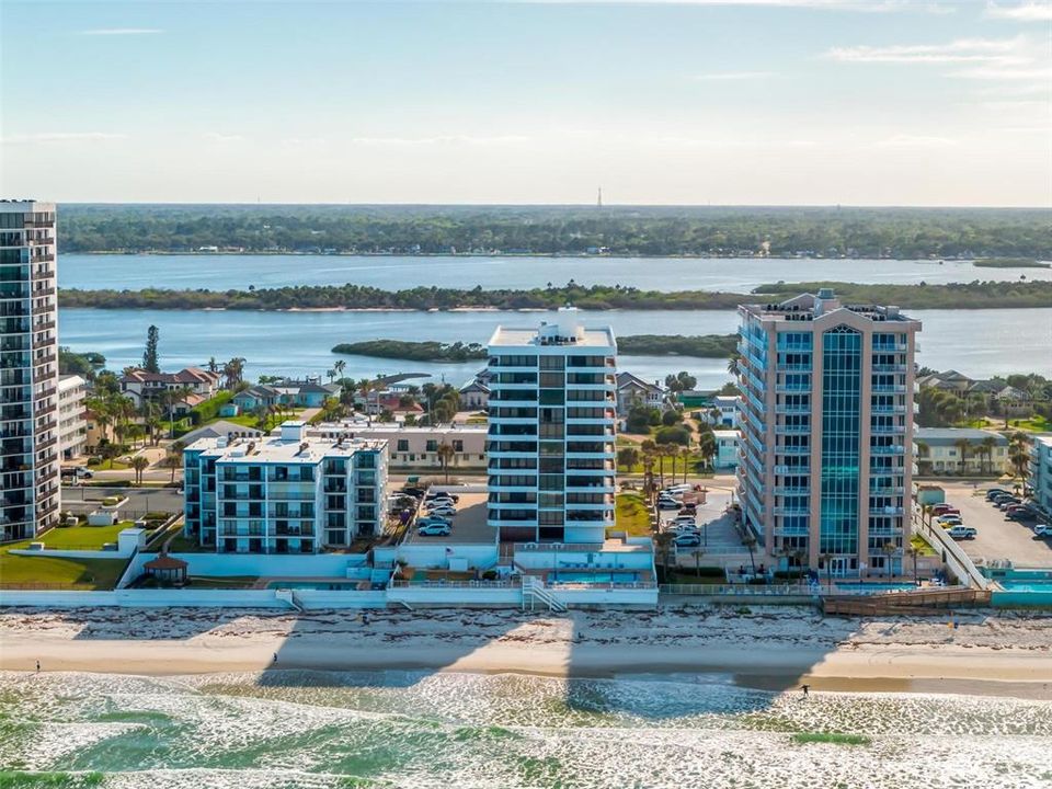 For Sale: $625,000 (3 beds, 2 baths, 2085 Square Feet)