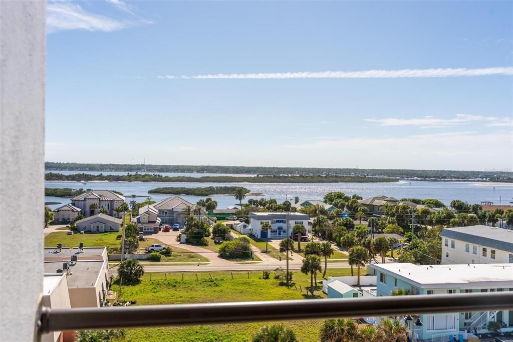 For Sale: $625,000 (3 beds, 2 baths, 2085 Square Feet)