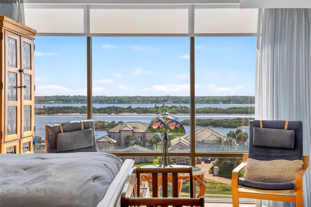 For Sale: $625,000 (3 beds, 2 baths, 2085 Square Feet)
