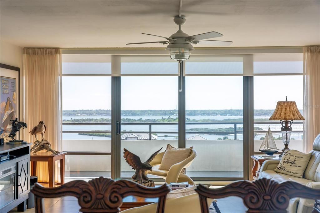 For Sale: $625,000 (3 beds, 2 baths, 2085 Square Feet)