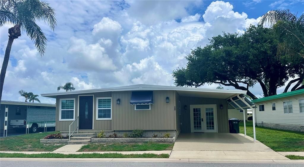 Active With Contract: $229,900 (2 beds, 2 baths, 1236 Square Feet)