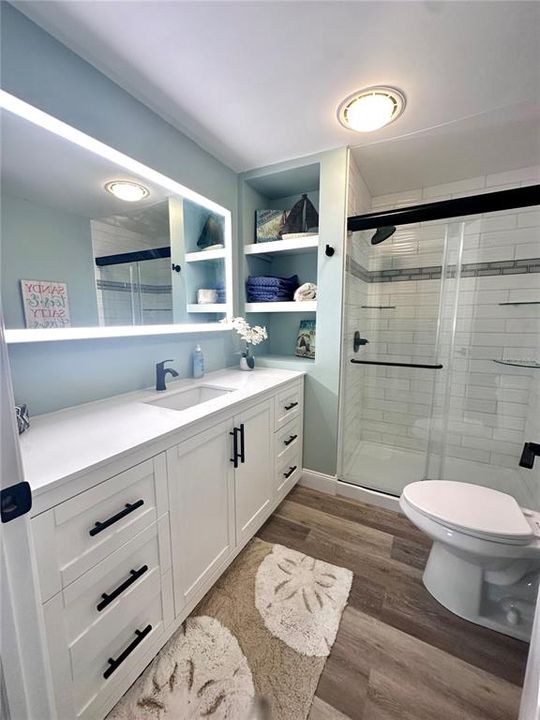 Active With Contract: $229,900 (2 beds, 2 baths, 1236 Square Feet)