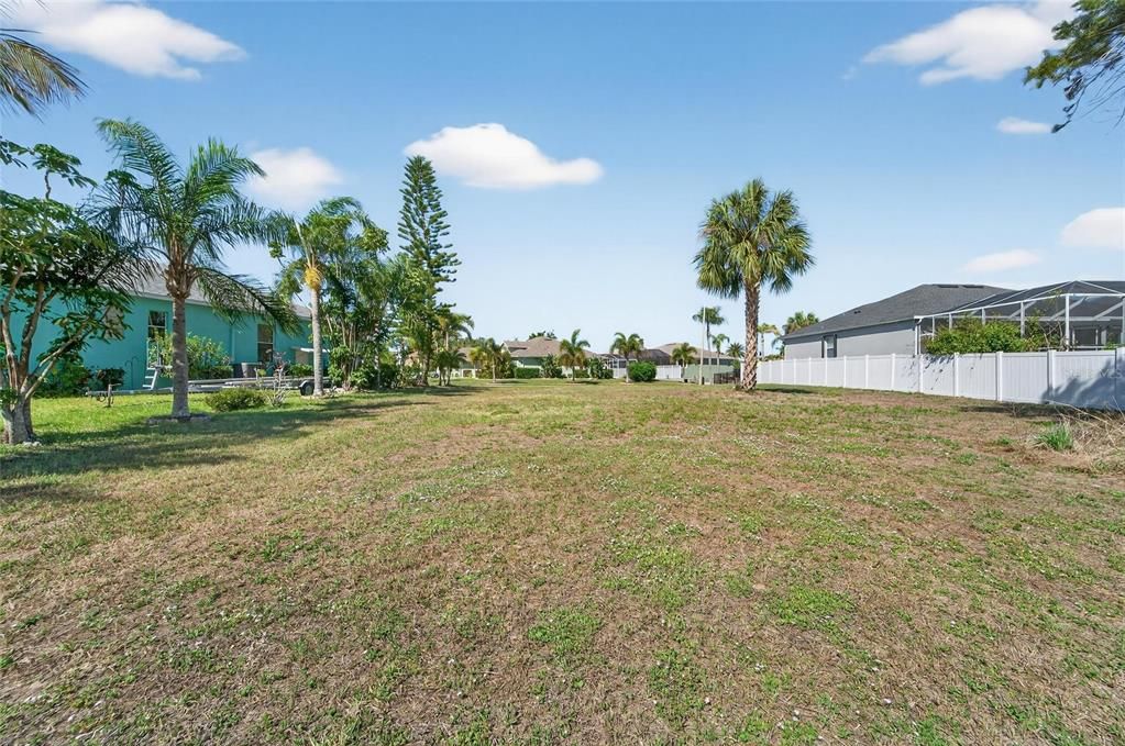 En Venta: $165,000 (0.23 acres)